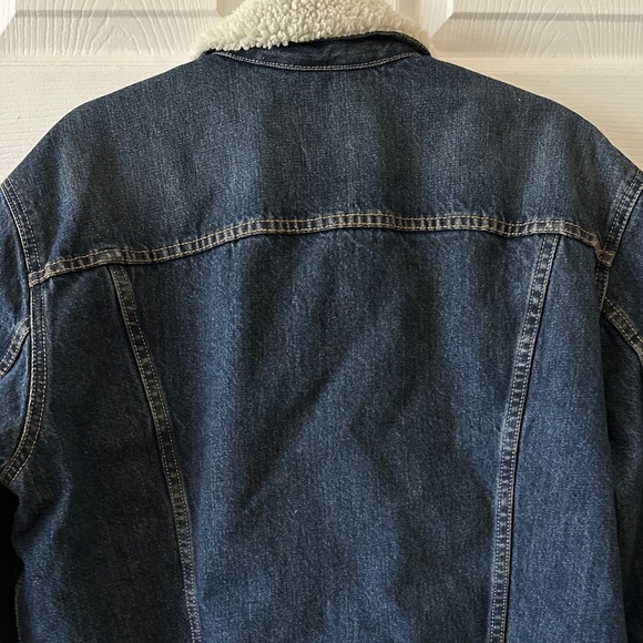 Levi’s Denim Sherpa Trucker Jacket, Dark Blue, Size XL - Picture 16 of 16